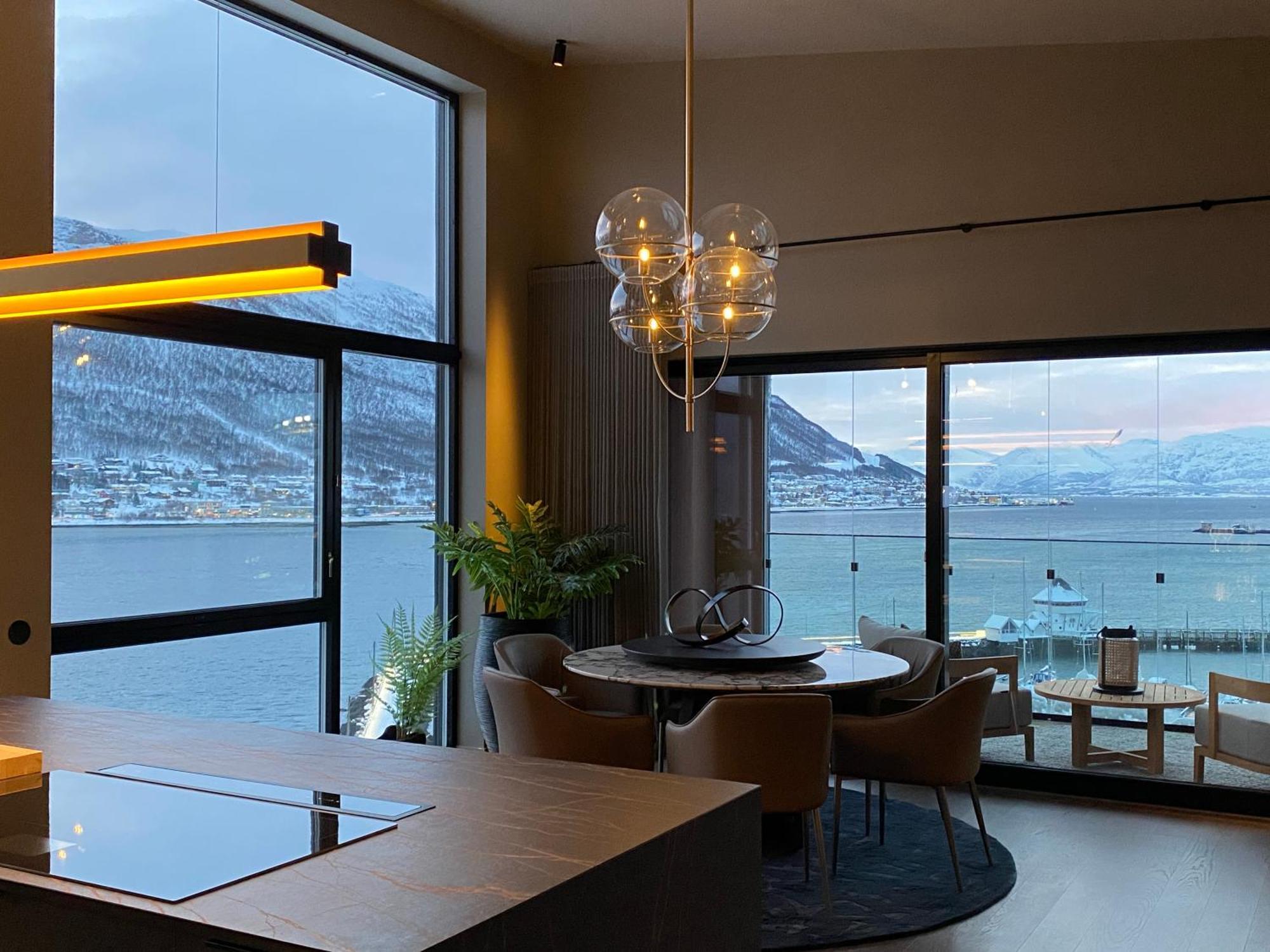 טרומסה Vindlys Luxury Penthouse Apartment מראה חיצוני תמונה